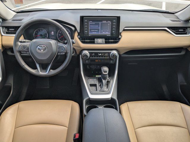 Used 2021 Toyota RAV4 XLE Premium FWD image 15