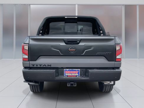 Used 2020 Nissan Titan PRO-4X w/ Pro-4x Convenience Package image 5