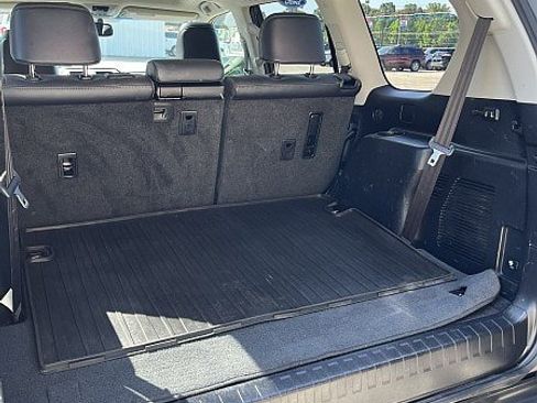 Used 2017 Lexus GX 460 Premium w/ Premium Package AWD/4WD image 18