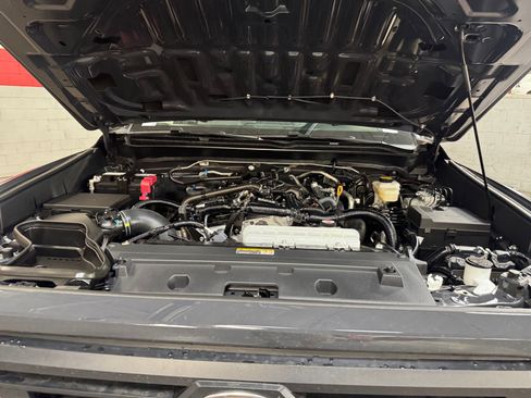 Certified 2025 Toyota Tacoma SR5 AWD/4WD image 21