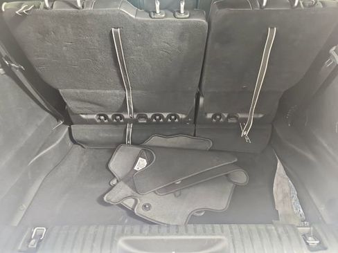 Used 2025 Chrysler Pacifica Limited FWD image 34