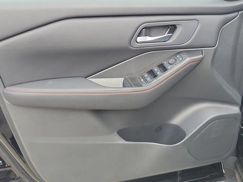 New 2026 Nissan Rogue SV AWD/4WD image 20