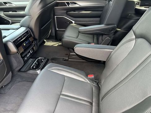 New 2026 Jeep Grand Wagoneer Limited AWD/4WD image 14