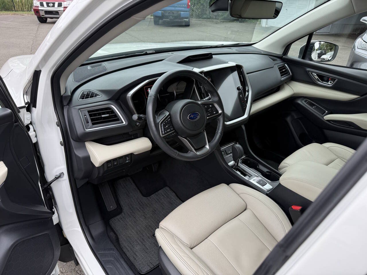 Used 2023 Subaru Ascent Limited AWD/4WD image 9