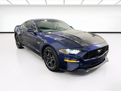 Used 2020 Ford Mustang GT RWD image 3