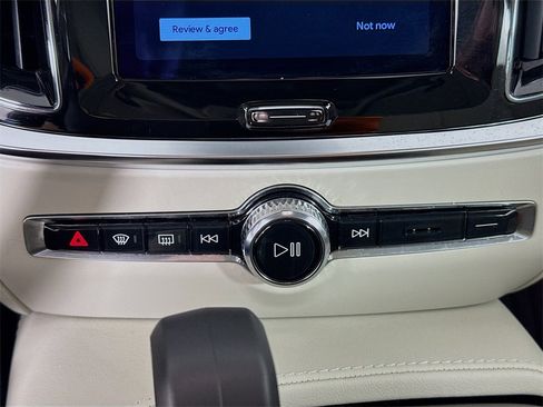 Used 2024 Volvo S60 T8 Ultimate w/ Climate Package image 15
