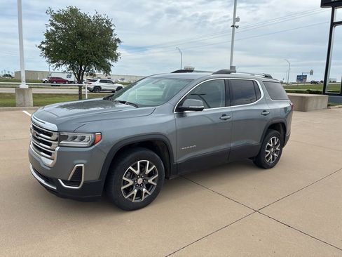 Used 2020 GMC Acadia SLE w/ Driver Convenience Package image 1