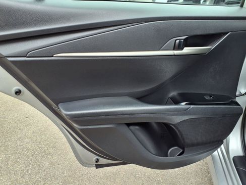 Used 2025 Toyota Camry LE FWD image 10