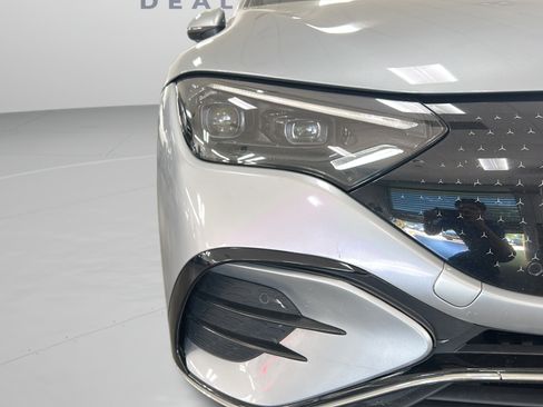 Used 2023 Mercedes-Benz EQE 500 4MATIC Sedan image 11