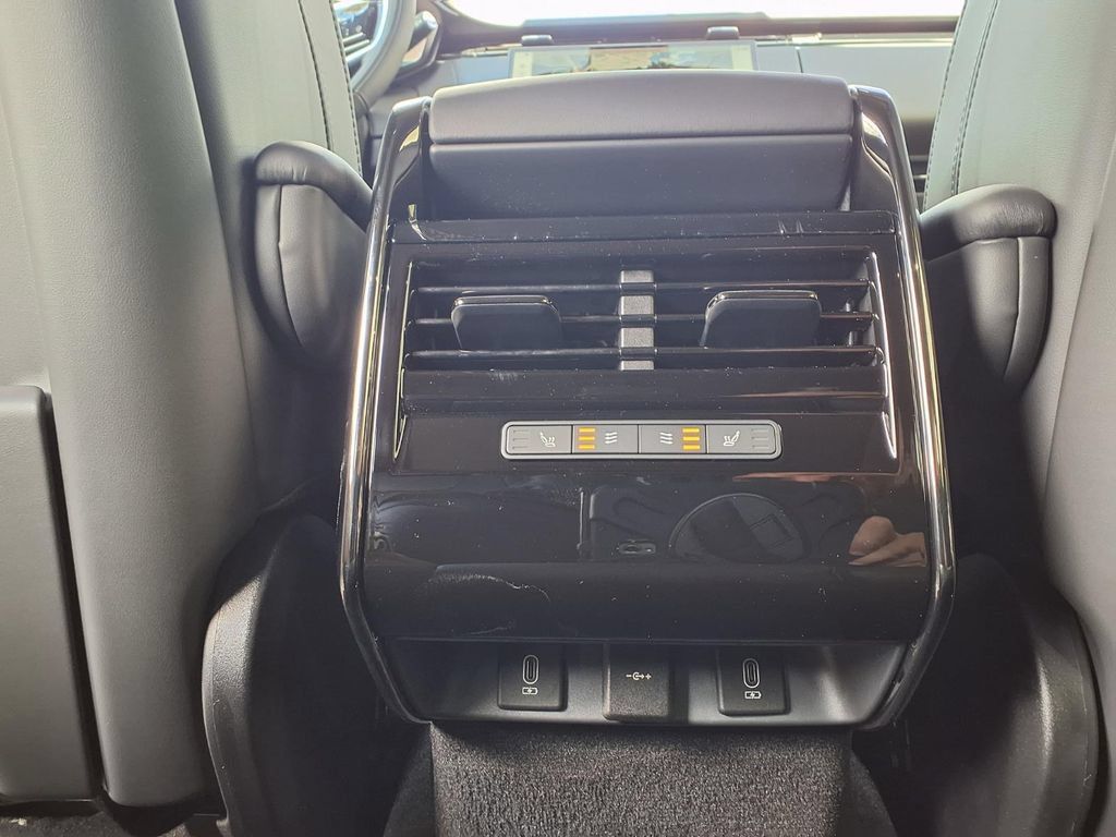 New 2026 Land Rover Range Rover Sport SE AWD/4WD image 25