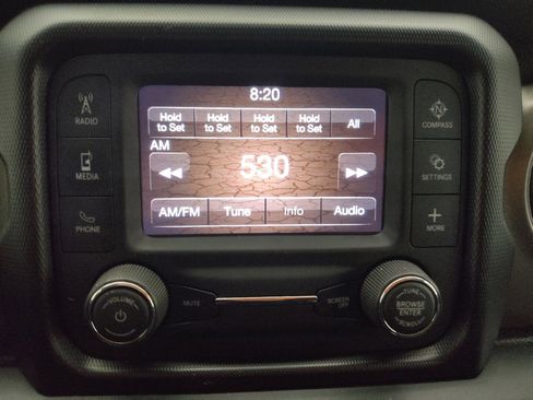 Used 2018 Jeep Wrangler Unlimited Sport S image 25