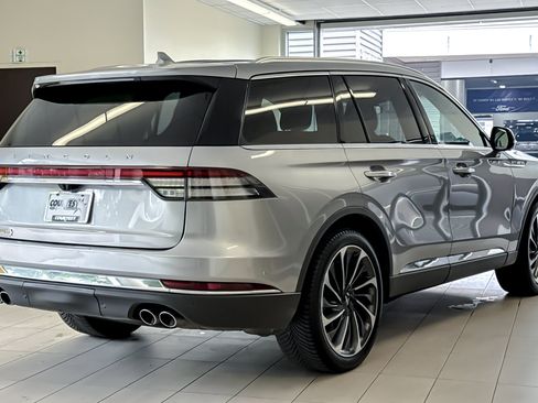 Used 2020 Lincoln Aviator Reserve w/ Equipment Group 202A AWD/4WD image 4
