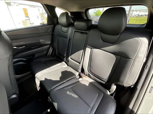 Used 2025 Hyundai Tucson SEL FWD image 18