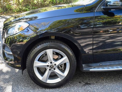 Used 2018 Mercedes-Benz GLE 350 w/ Premium 1 Package image 34