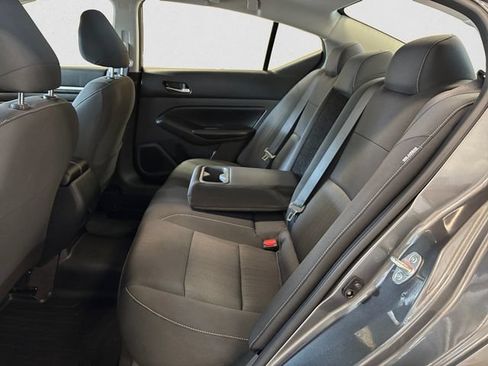 Used 2022 Nissan Altima 2.5 SV AWD/4WD image 14