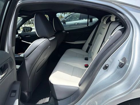 Used 2022 Lexus IS 350 F Sport RWD image 6