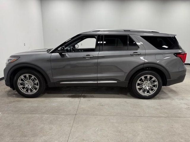 Used 2026 Ford Explorer Platinum RWD image 8
