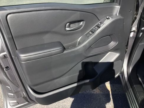 New 2026 Nissan Frontier SV w/ Tow Package image 9