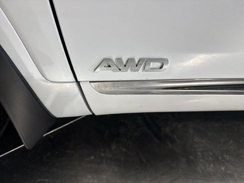 Used 2019 Kia Sorento SX image 18