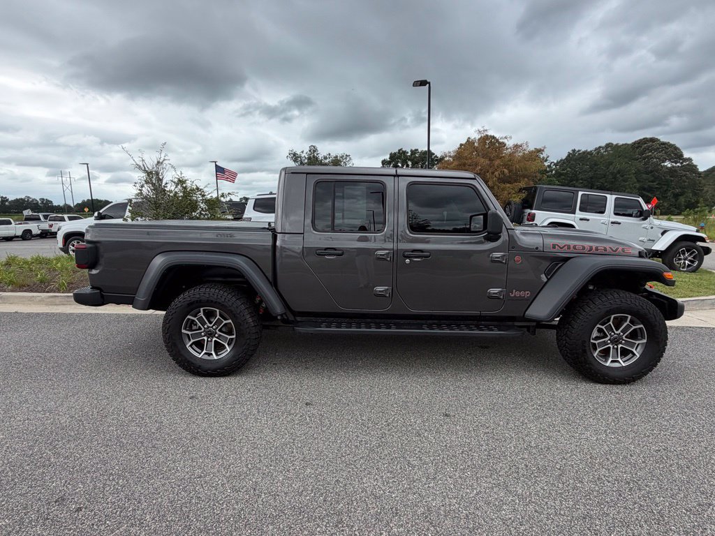 Certified 2025 Jeep Gladiator Mojave w/ Safety Group AWD/4WD image 23