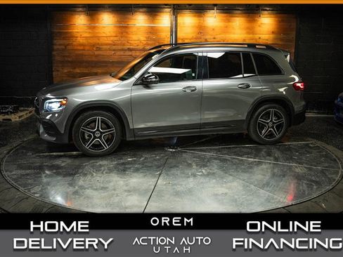 Used 2022 Mercedes-Benz GLB 250 image 1