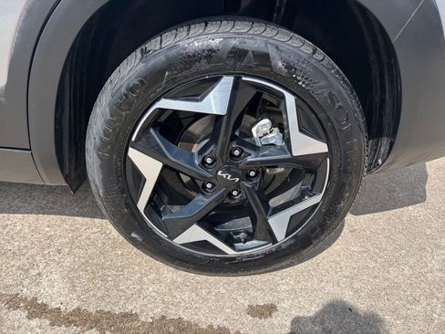 Used 2025 Kia Seltos S image 31