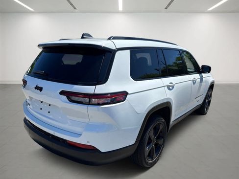 Used 2023 Jeep Grand Cherokee L Laredo AWD/4WD image 6