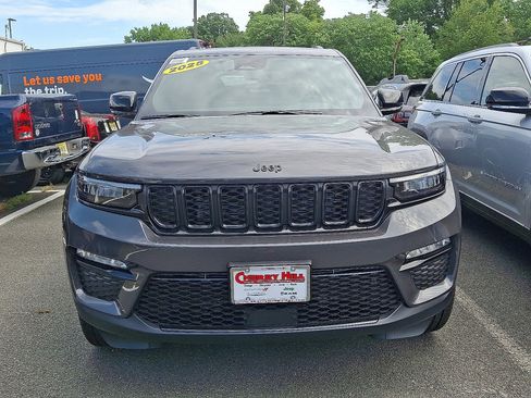 New 2025 Jeep Grand Cherokee Limited image 2