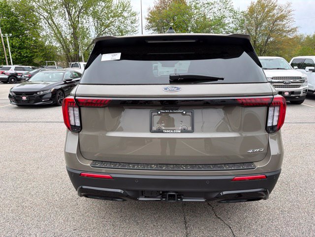 New 2026 Ford Explorer ST-Line w/ ST-Line Street Pack AWD/4WD image 5