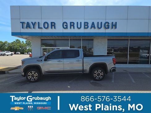 Used 2024 GMC Sierra 1500 AT4 w/ Technology Package AWD/4WD image 1