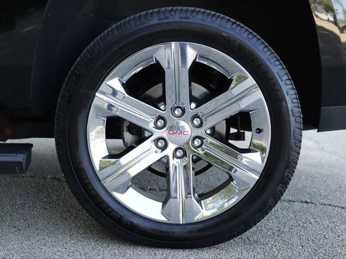Used 2015 GMC Yukon Denali w/ Premium Package AWD/4WD image 50