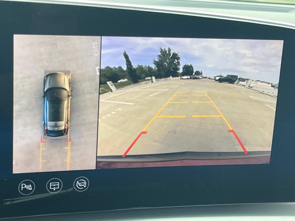 Certified 2024 Cadillac Lyriq Sport AWD/4WD image 41