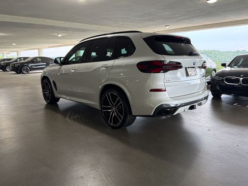 Used 2025 BMW X5 M60i AWD/4WD image 3