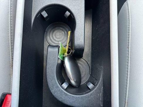 Used 2025 Hyundai Kona SEL FWD image 32
