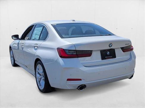 Used 2025 BMW 330i Sedan image 8