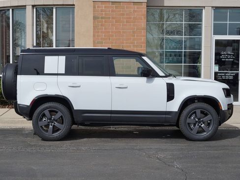 Used 2026 Land Rover Defender 110 S AWD/4WD image 7