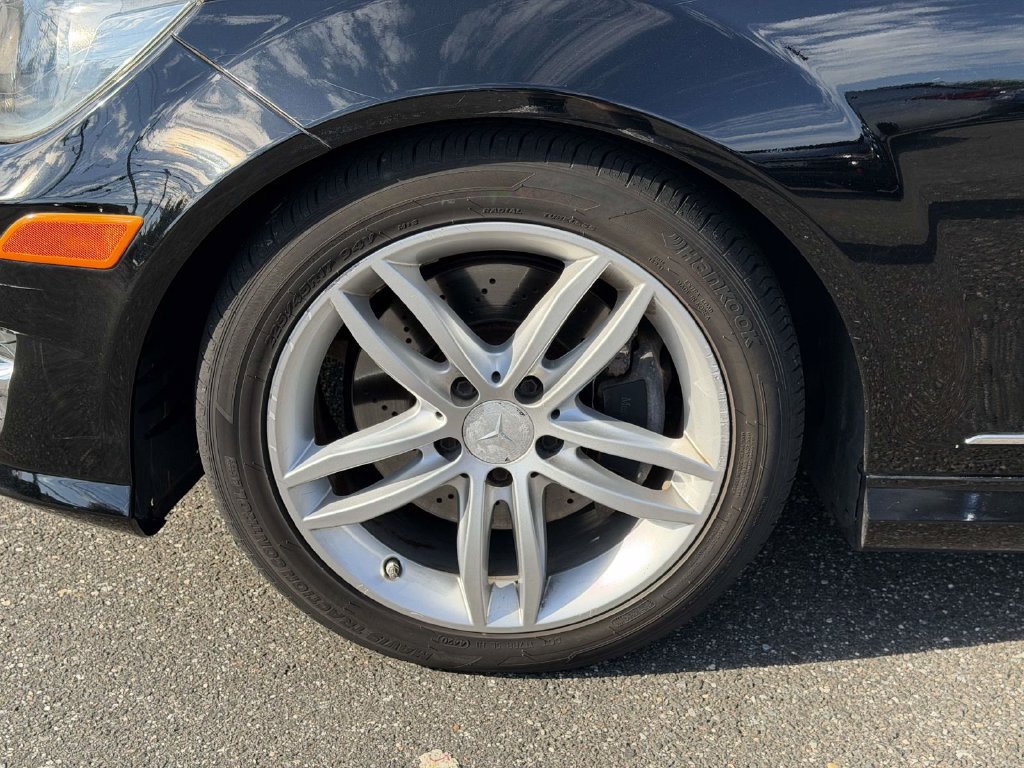 Used 2013 Mercedes-Benz C 300 4MATIC Sedan image 13