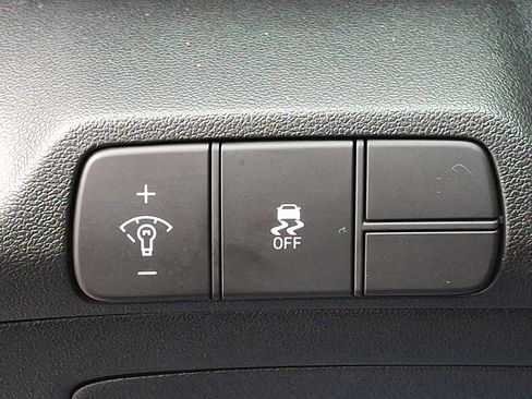 Certified 2025 Hyundai Elantra Sport image 27