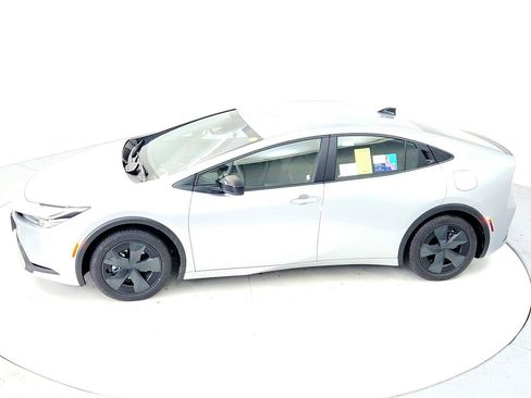 New 2026 Toyota Prius Plug-In Hybrid image 11