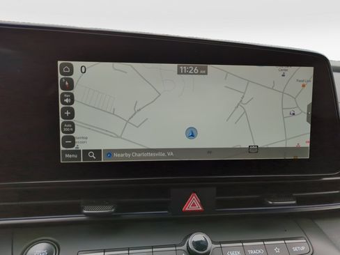 Certified 2025 Hyundai Elantra SEL image 17