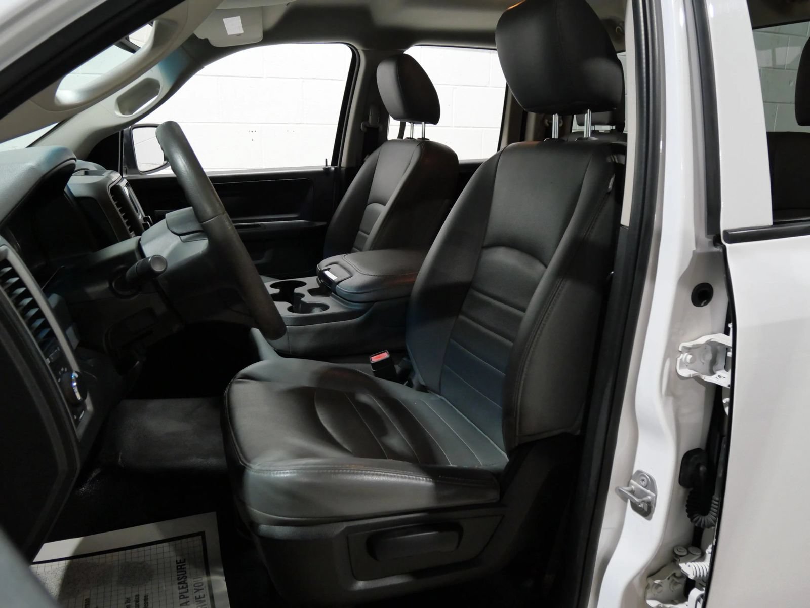 Used 2018 RAM 1500 Tradesman w/ Chrome Appearance Group AWD/4WD image 14