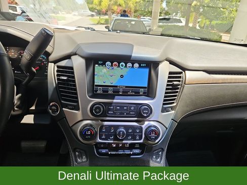 Used 2018 GMC Yukon XL Denali w/ Denali Ultimate Package AWD/4WD image 16