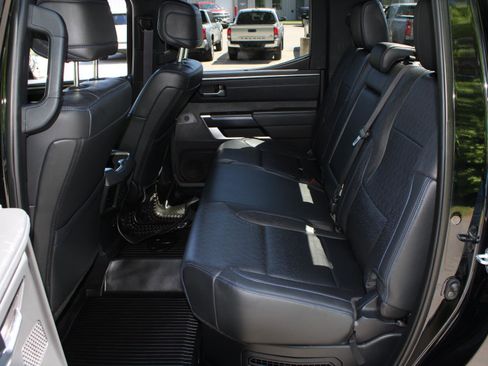 Used 2024 Toyota Tundra Platinum AWD/4WD image 17