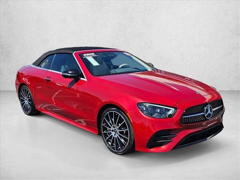 Used 2023 Mercedes-Benz E 450 Cabriolet image 3