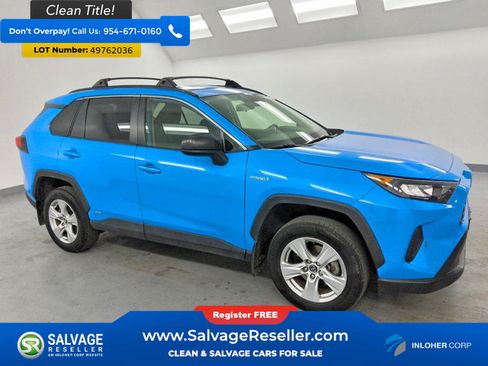 Used 2019 Toyota RAV4 LE w/ Carpet Mat Package AWD/4WD image 5