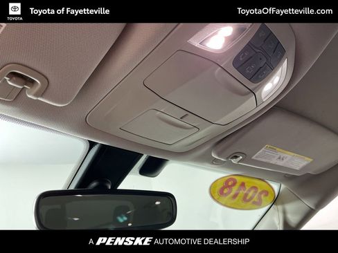 Used 2018 Chrysler Pacifica Touring Plus image 27