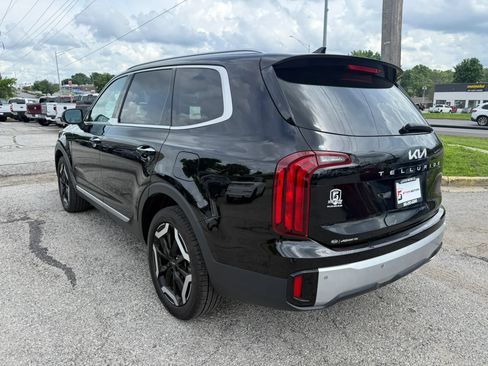 Used 2024 Kia Telluride S AWD/4WD image 6