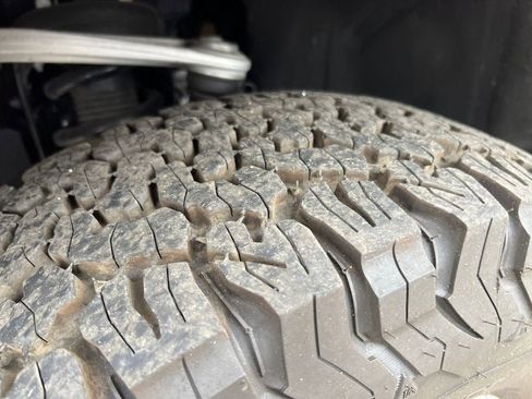 Certified 2022 Ford Bronco Base image 19