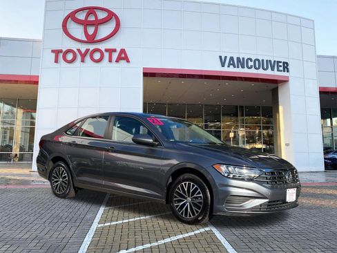 Used 2021 Volkswagen Jetta SE FWD image 1