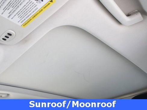 Used 2022 Ford Escape SE w/ Cold Weather Package image 5